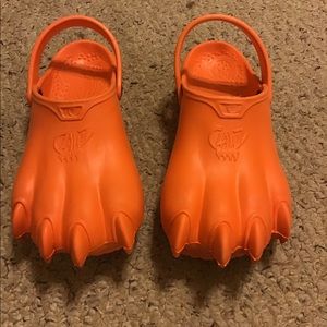 CLAWZ CROC STYLE SHOES REALLY UNIQUE EUC MENS 6 WOMENS 7